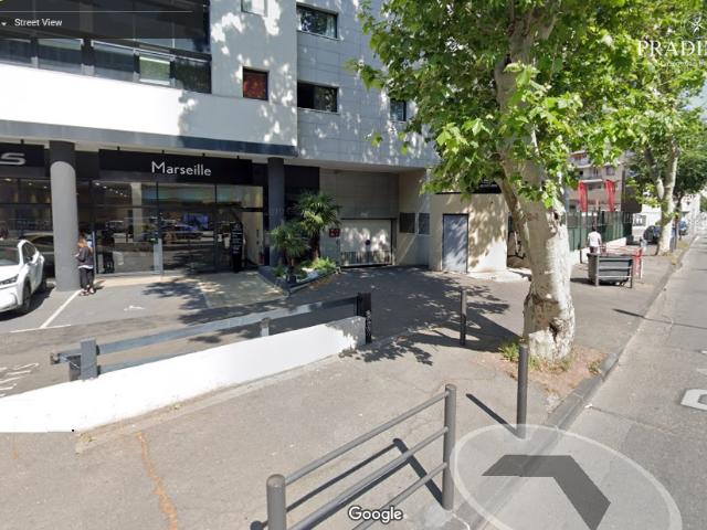 Garage fermé de 15 m2 Marseille 5ème