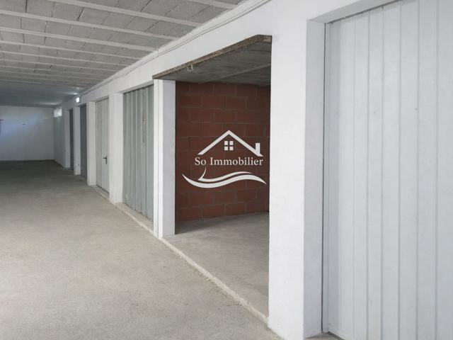 Garage fermé de 15m2 Résidence sécurisée au Cap d'Agde facile d'accès secteur port / centre port