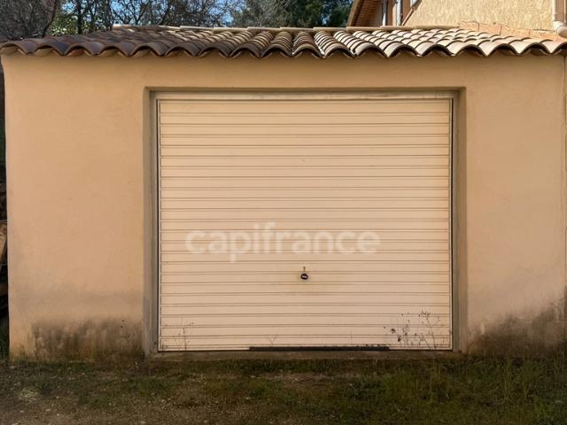 GARAGE fermé de 25 m2 à vendre PERTUIS 84