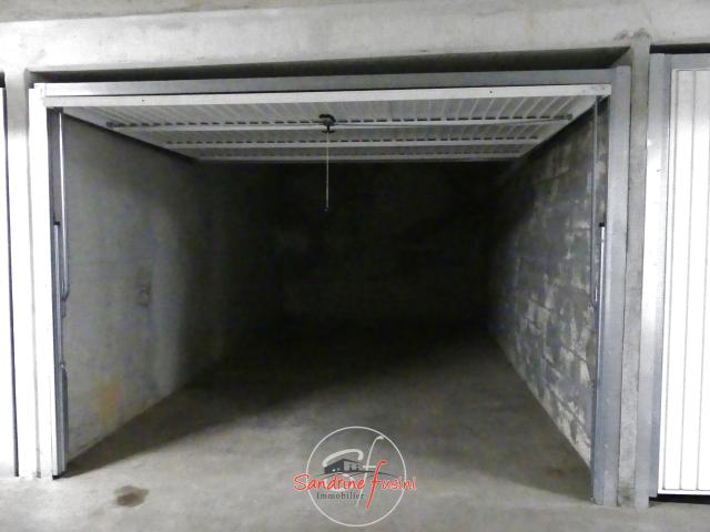 Garage fermé en sous sol