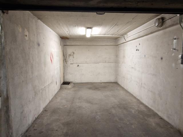 Garage fermé et électrifié Grenoble