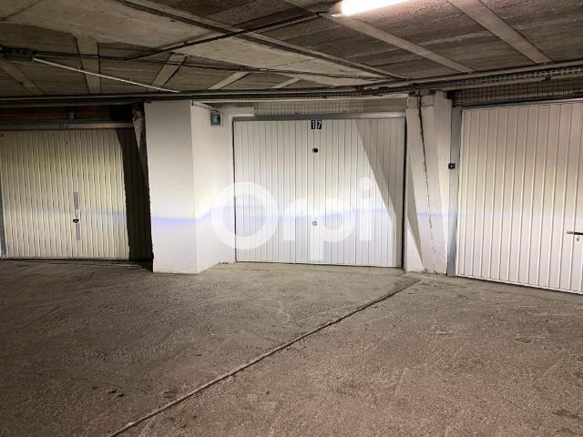 GARAGE FERMÉ SOUS SOL MANDELIEU CAPITOU