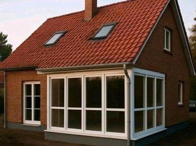 Garage, Haus, Grundstück mit Nebengebäude