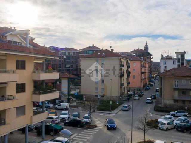 Garage in affitto di m² in Corso Mazzini, 7
