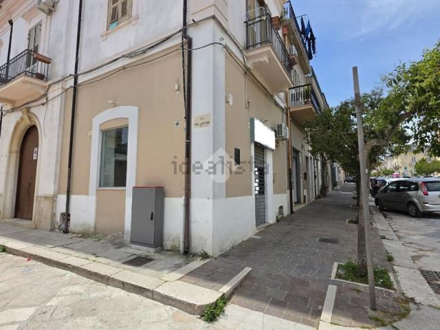 Garage in affitto di m² in Corso Giacomo Matteotti, 228