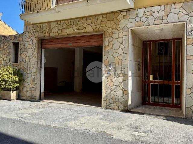 Garage in affitto di m² in Lungomare C. Colombo, 172