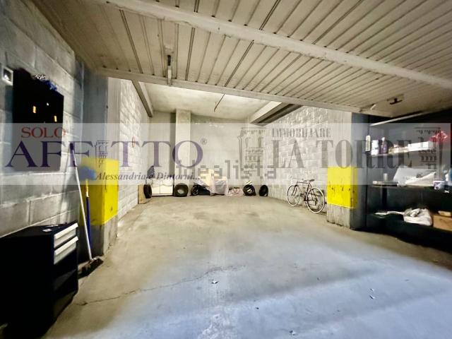 Garage in affitto di m² in Piazza Giuseppe Garibaldi