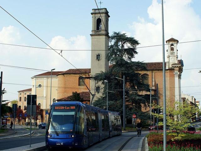 Garage in affitto di m² in Piazzale Santa Croce