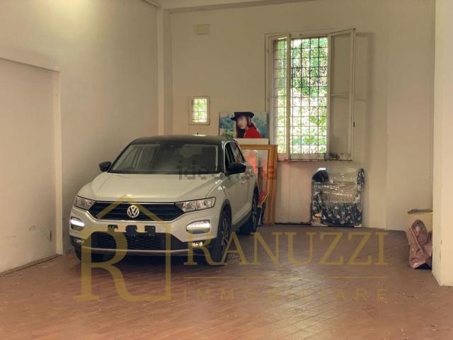 Garage in affitto di m² in Vicolo Bianchetti, 2