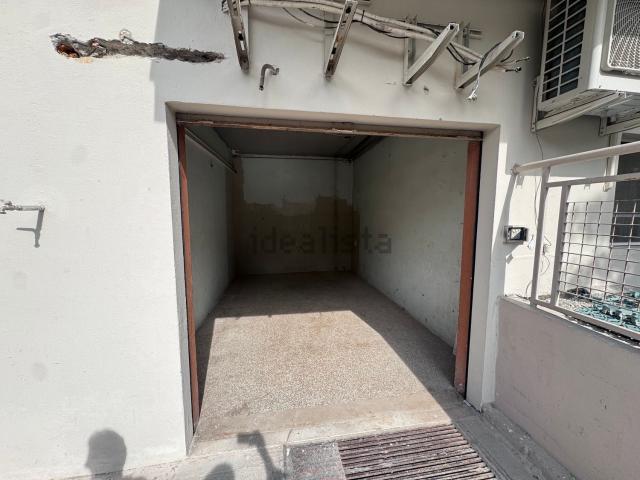 Garage in affitto di m² in Via Toscana
