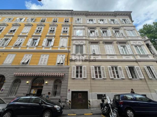 Garage in affitto di m² in Via Vincenzo Scussa, 12