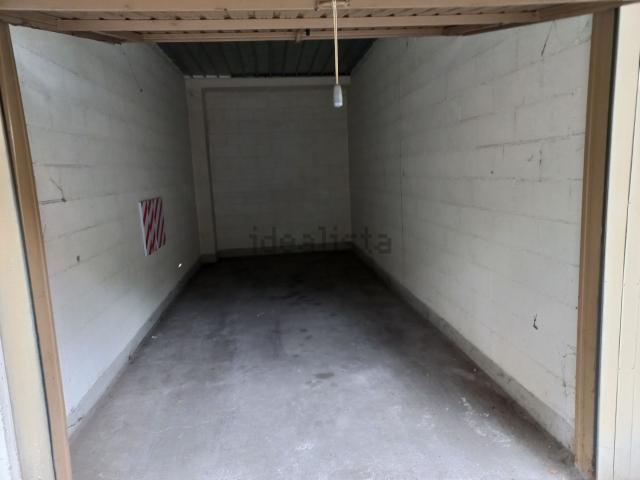 Garage in affitto di m² in Via Anton Lazzaro Moro, 9