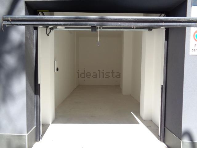 Garage in affitto di m² in Via Benedetto Croce
