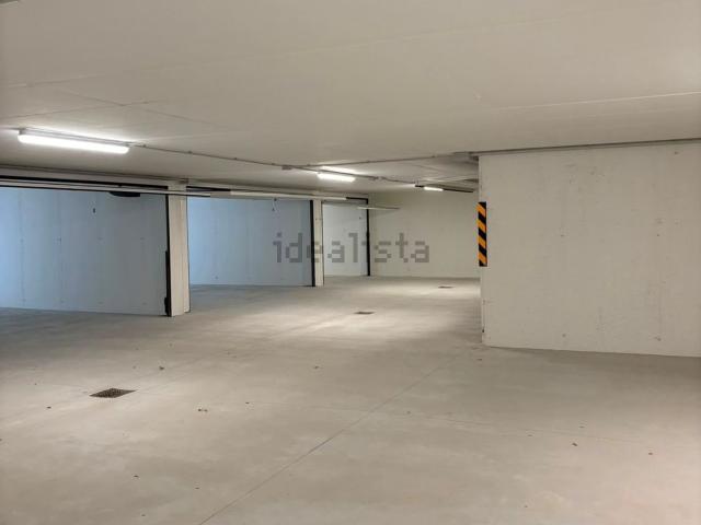 Garage in affitto di m² in Via Belfiore