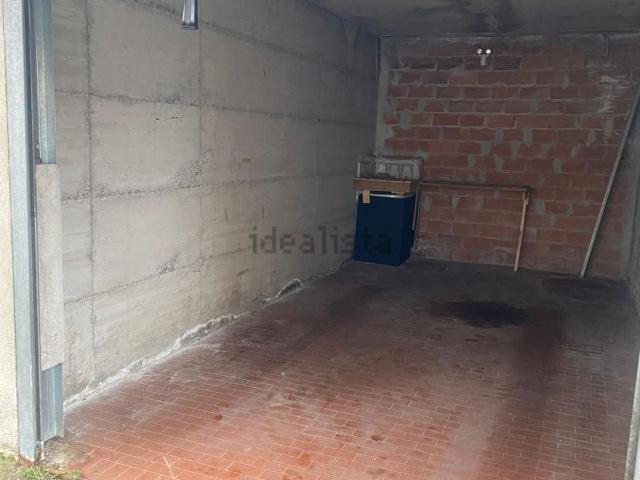 Garage in affitto di m² in Via C. Pavese