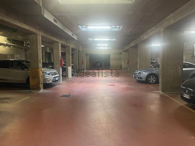 Garage in affitto di m² in Via Cappuccina, 161