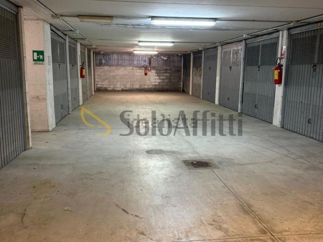 Garage in affitto di m² in Via Carlo Zucchi
