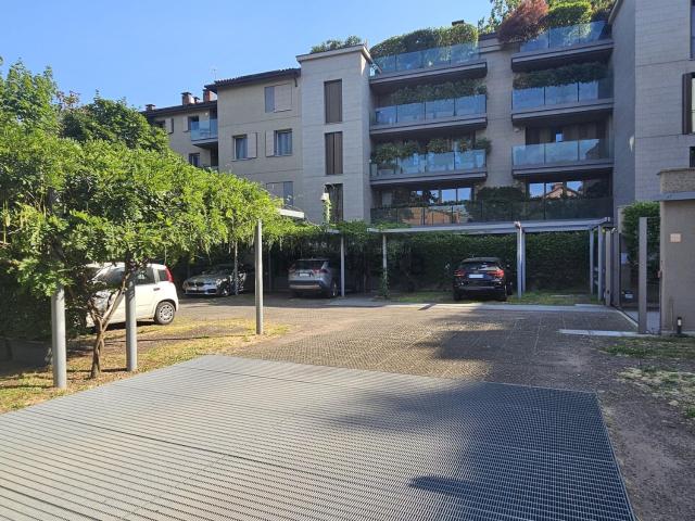 Garage in affitto di m² in Via De&apos  Buttieri