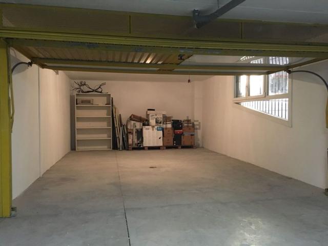 Garage in affitto di m² in Via Decumana