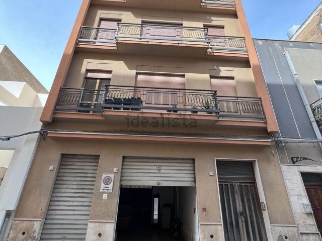 Garage in affitto di m² in Via Evangelista di Blasi, 35
