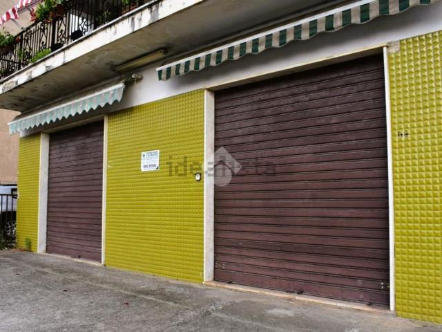 Garage in affitto di m² in Via Filippo Giuliani