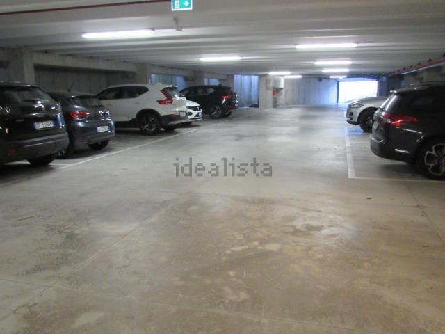 Garage in affitto di m² in Via Francesco Hayez, 4