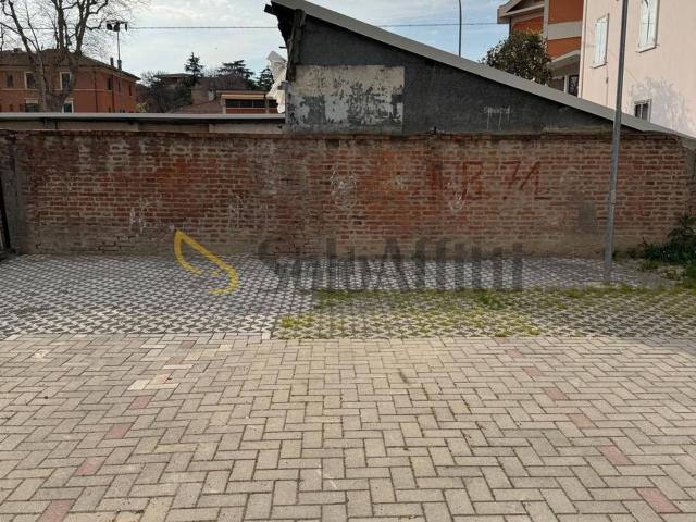 Garage in affitto di m² in Via Giambologna, 4