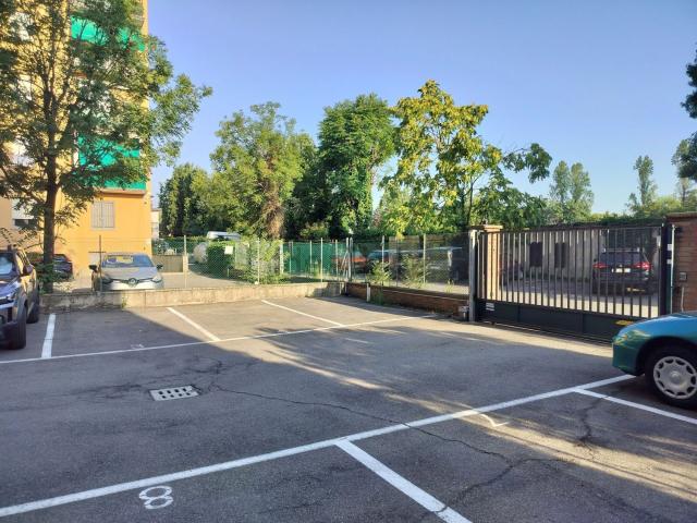 Garage in affitto di m² in Via Marzabotto