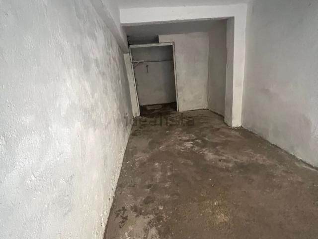 Garage in affitto di m² in Via Masone, 1