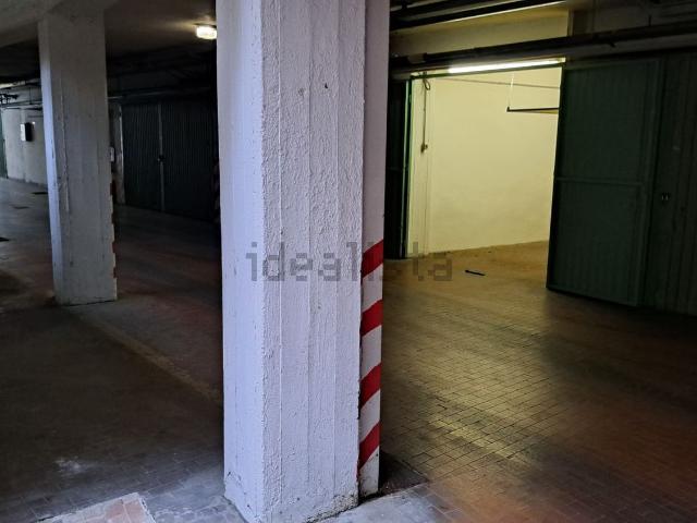 Garage in affitto di m² in Via Mazzini