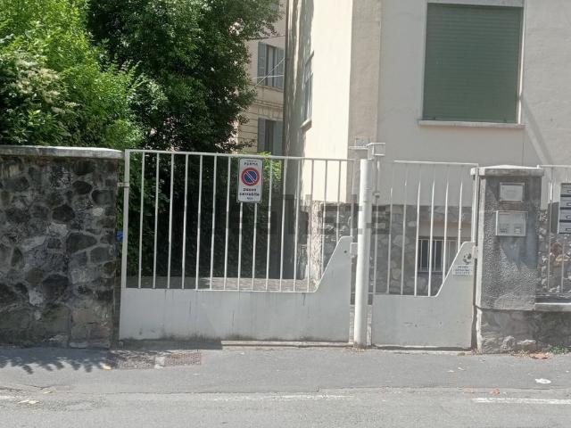 Garage in affitto di m² in Via Nicola Bettoli, 4