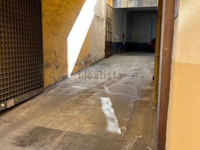 Garage in affitto di m² in Via Nosadella