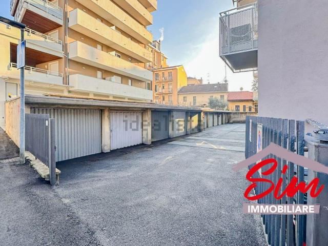 Garage in affitto di m² in Via Rasario Gian Battista