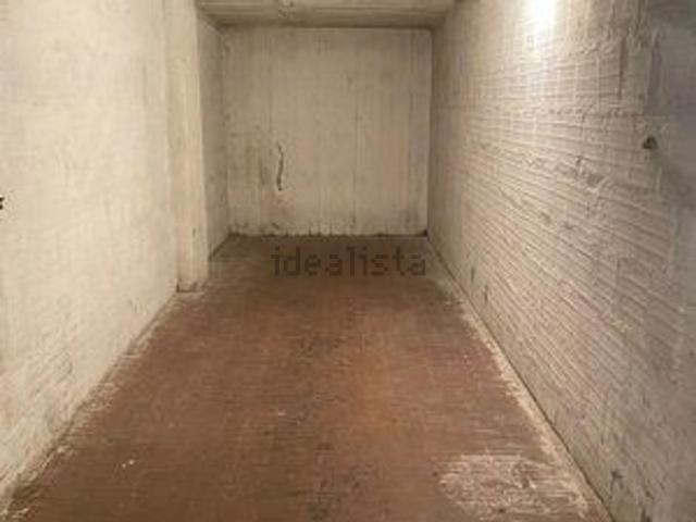 Garage in affitto di m² in Via Roma
