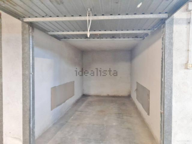 Garage in affitto di m² in Via San Bernardo