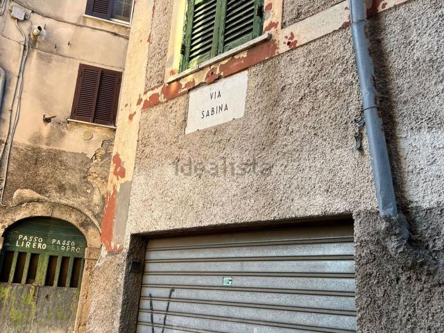 Garage in affitto di m² in Via Sabina