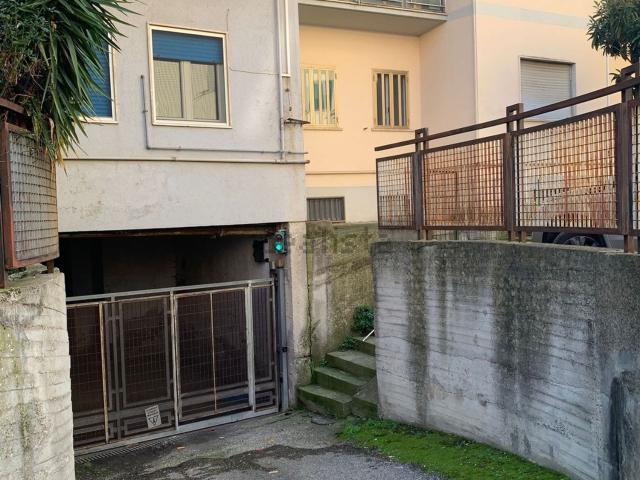Garage in affitto di m² in Via Salvator Rosa