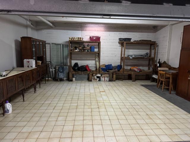 Garage in affitto di m² in Via Salvatore Pescatori, 4