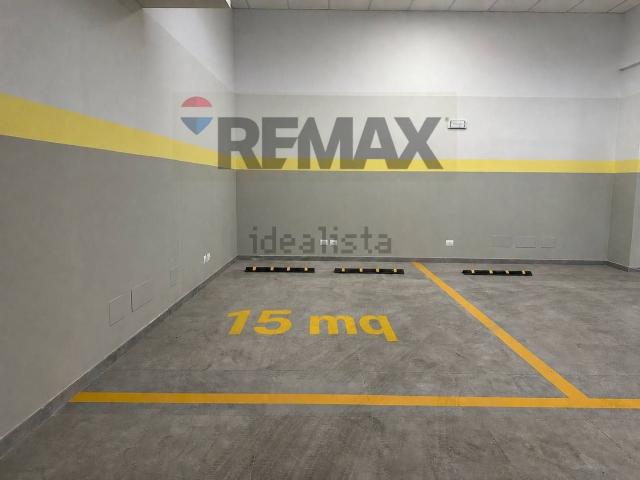Garage in affitto di m² in Viale Nicolò Persichetti, 26