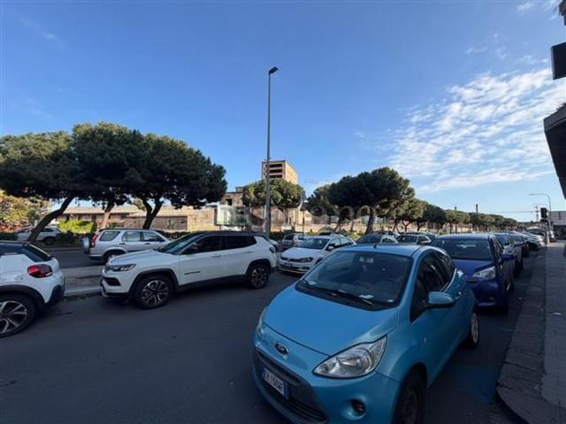Garage in affitto di m² in Viale Africa