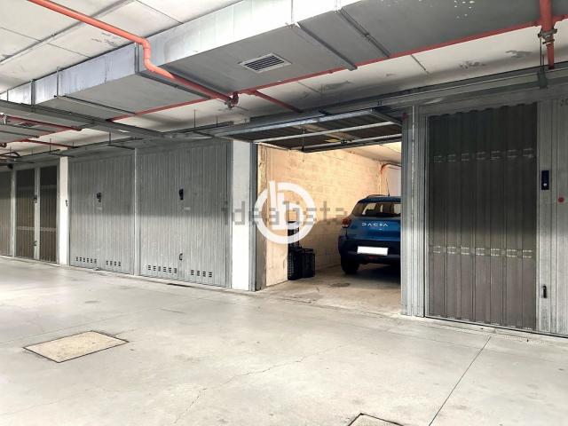 Garage in affitto di m² in Viale Angelo Masini