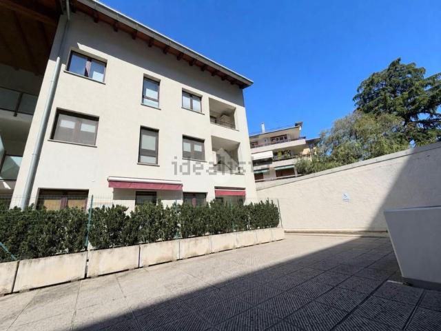 Garage in affitto di m² in Viale Giuseppe Duodo, 60