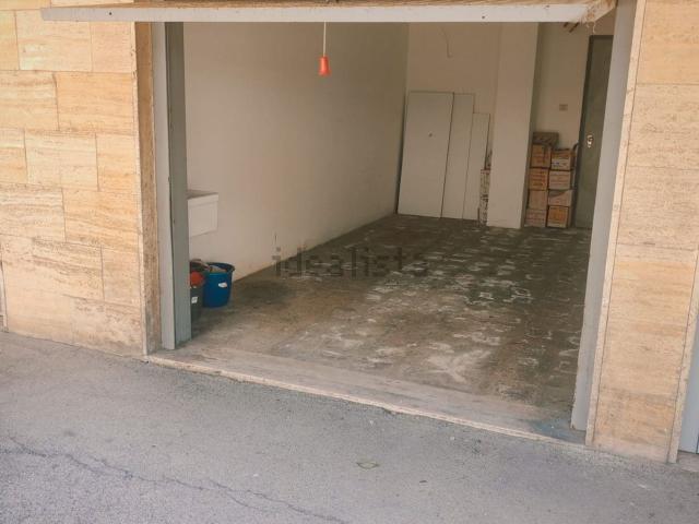 Garage in affitto di m² in Viale John Fitzgerald Kennedy