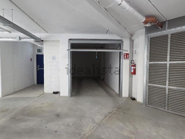 Garage in affitto di m²
