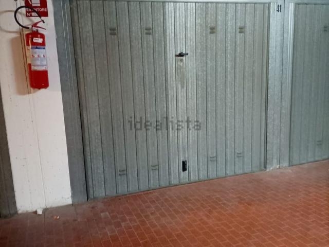 Garage in affitto di m²