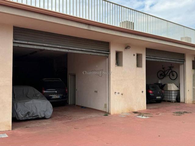Garage in vendita a Modica