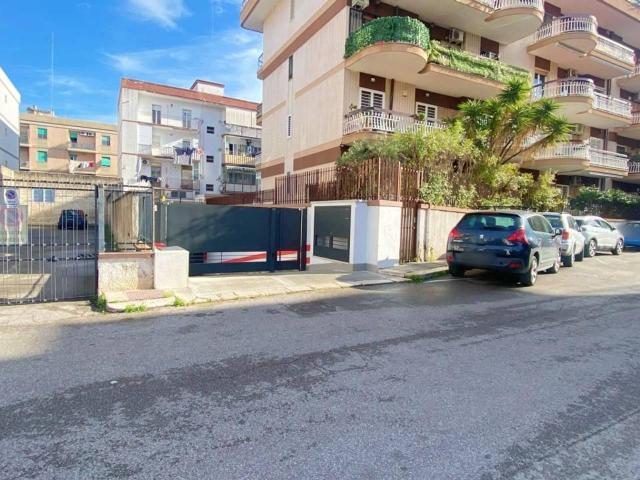 Garage in vendita a Bari