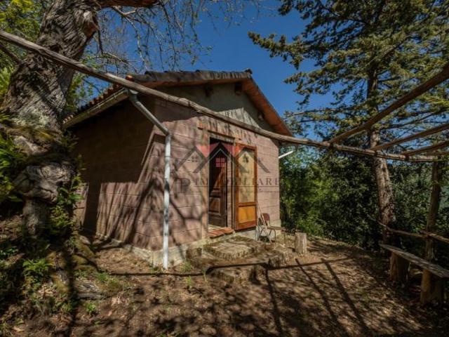Garage in vendita a Castelnuovo di Val di Cecina 21 mq Rif: 1426514