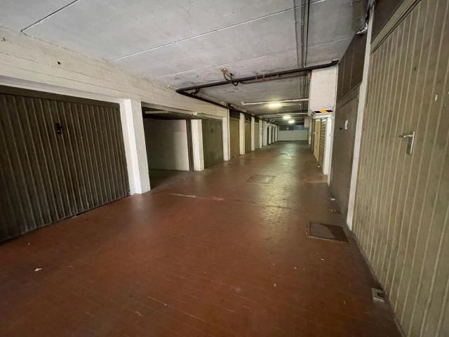 Garage in vendita a Genova