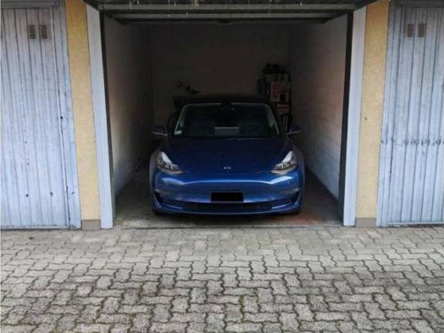 Garage in vendita a Parma